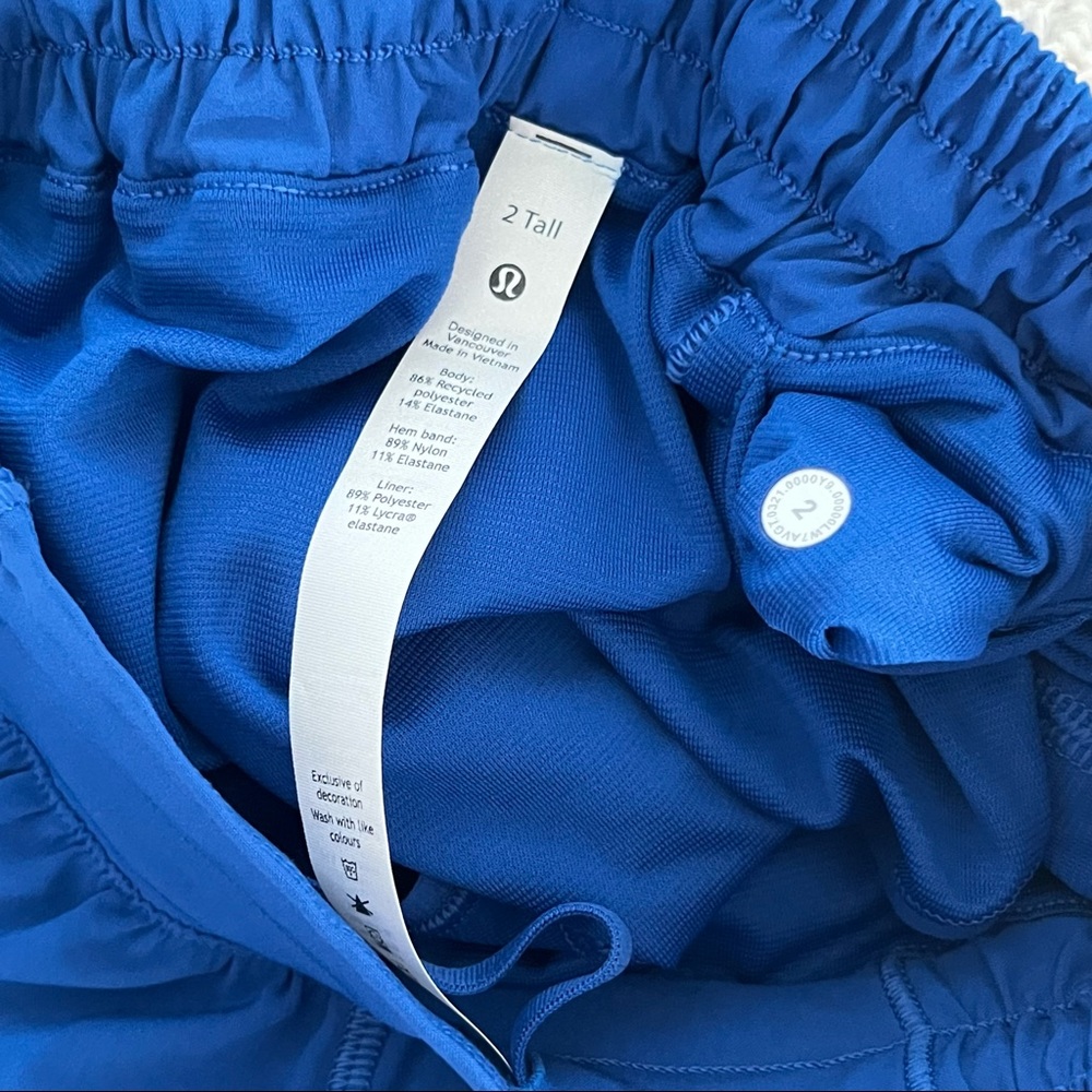 RARE Lululemon Hotty Hots - Picture 4 of 4